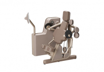 Сгибание рук TECHNOGYM Biostrength Luxury Arm Curl
