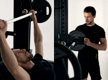 Силовая стойка TECHNOGYM Rack Personal MD15KB с набором грифов и дисков (черная)